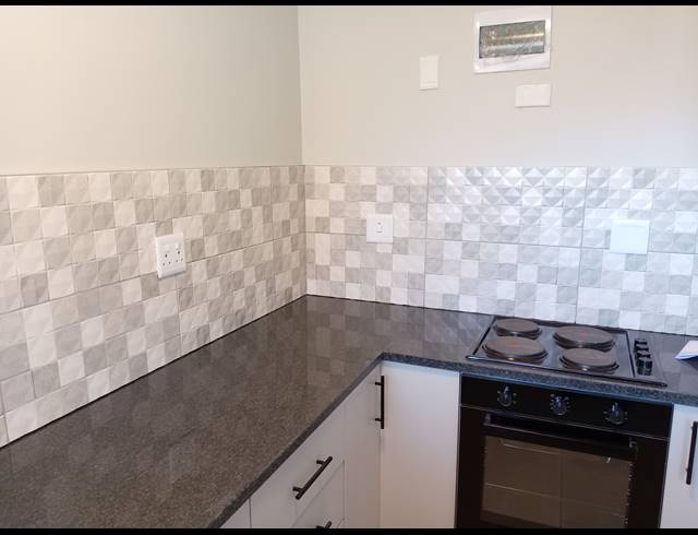 0.5 BEDROOM APARTMENT TO LET IN BEREA WEST
